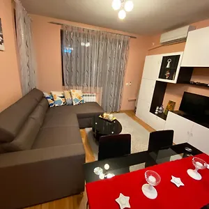 Mia's Apartment, Stylish One Bedroom Appartement Sofia